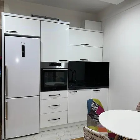 Idea Lux E.s アパート